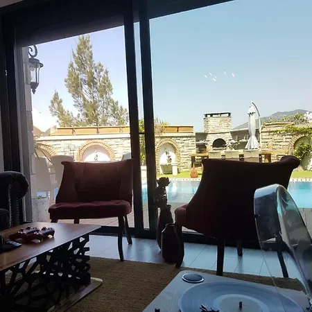 Villa Yova *
